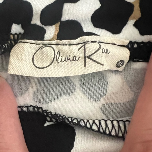 Olivia Rae Black and White Leopard sleeveless Top - Picture 3 of 7